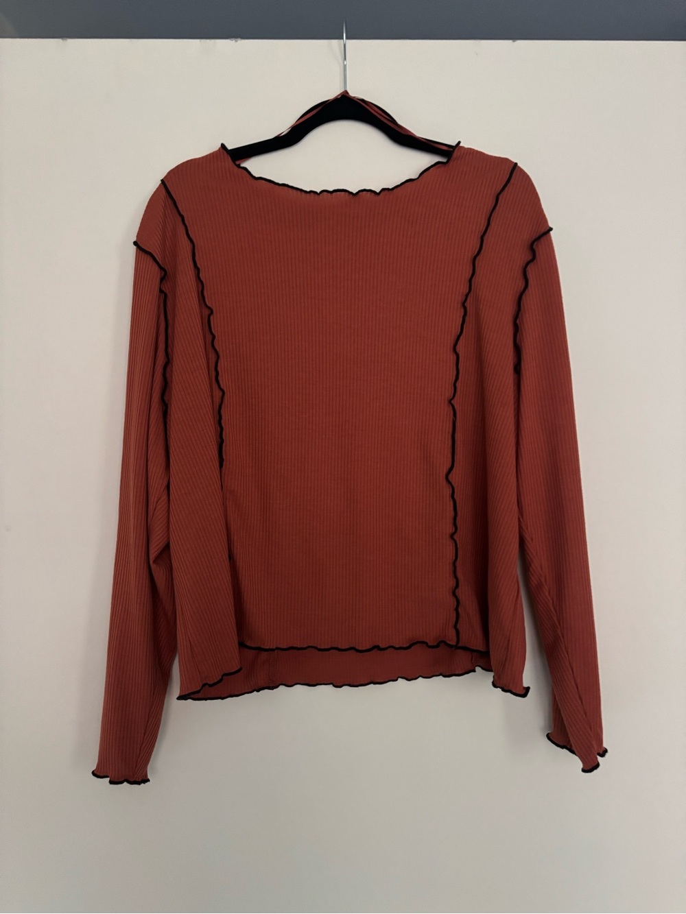 Ribbed Long-Sleeve Lettuce-Edge Burnt Orange Top